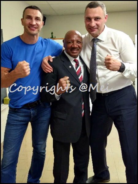 Marvelous flanked by Ukrainian Brothers Vitali and Wladimir Klitschko. Both are heavyweight Boxing Champions.
